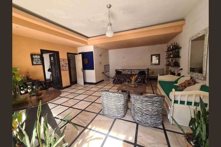 Apartamento à venda com 302m², 5 quartos e 1 vaga