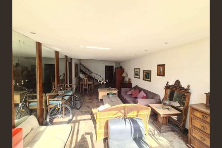 Apartamento à venda com 302m², 5 quartos e 1 vaga