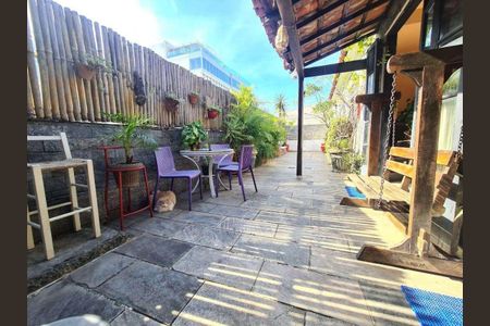 Apartamento à venda com 302m², 5 quartos e 1 vaga