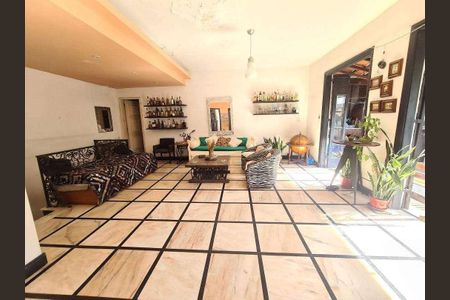 Apartamento à venda com 302m², 5 quartos e 1 vaga