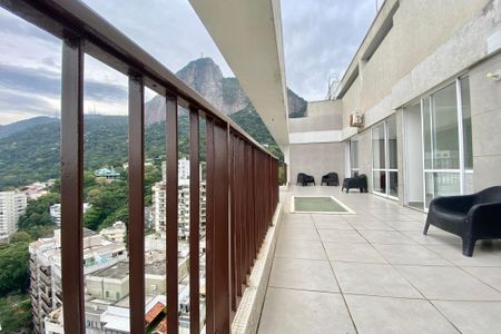 Apartamento à venda com 240m², 3 quartos e 1 vagaVaranda