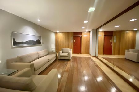 Apartamento à venda com 240m², 3 quartos e 1 vagaHall de entrada