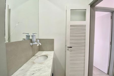 Apartamento à venda com 240m², 3 quartos e 1 vagaBanheiro