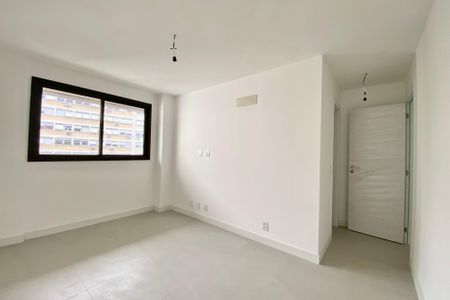 Apartamento à venda com 147m², 3 quartos e 2 vagas Apartamento à venda com 147m², 3 quartos e 2 vagasQuarto