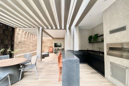 Apartamento à venda com 147m², 3 quartos e 2 vagas Apartamento à venda com 147m², 3 quartos e 2 vagasÁrea comum - Churrasqueira