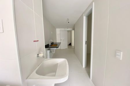 Apartamento à venda com 147m², 3 quartos e 2 vagas Apartamento à venda com 147m², 3 quartos e 2 vagasÁrea de Serviço