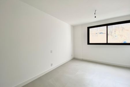 Apartamento à venda com 147m², 3 quartos e 2 vagas Apartamento à venda com 147m², 3 quartos e 2 vagasSuíte 2