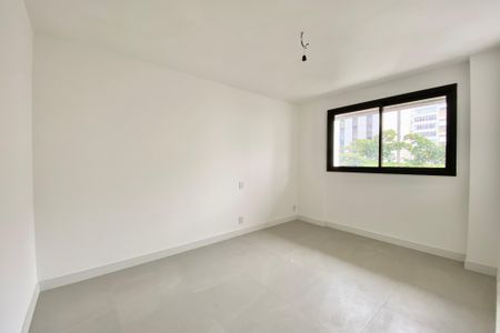 Apartamento à venda com 147m², 3 quartos e 2 vagas Apartamento à venda com 147m², 3 quartos e 2 vagasQuarto
