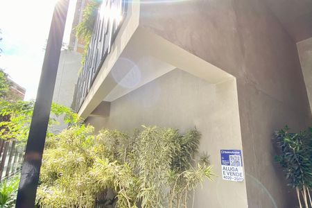 Apartamento à venda com 147m², 3 quartos e 2 vagas Apartamento à venda com 147m², 3 quartos e 2 vagasPlaca