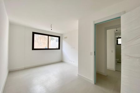 Apartamento à venda com 147m², 3 quartos e 2 vagas Apartamento à venda com 147m², 3 quartos e 2 vagasSuíte 2