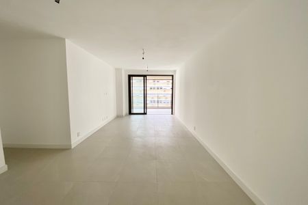 Apartamento à venda com 147m², 3 quartos e 2 vagas Apartamento à venda com 147m², 3 quartos e 2 vagasSala