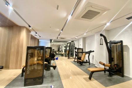 Apartamento à venda com 147m², 3 quartos e 2 vagas Apartamento à venda com 147m², 3 quartos e 2 vagasÁrea comum - Academia