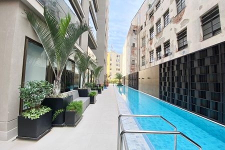 Apartamento à venda com 147m², 3 quartos e 2 vagas Apartamento à venda com 147m², 3 quartos e 2 vagasÁrea comum piscina