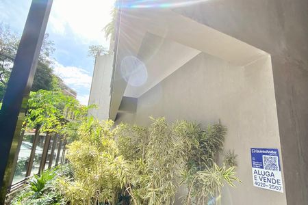 Apartamento à venda com 147m², 3 quartos e 2 vagas Apartamento à venda com 147m², 3 quartos e 2 vagasFachada e Placa