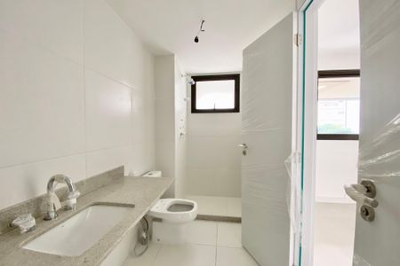 Apartamento à venda com 147m², 3 quartos e 2 vagas Apartamento à venda com 147m², 3 quartos e 2 vagasBanheiro da Suíte 1