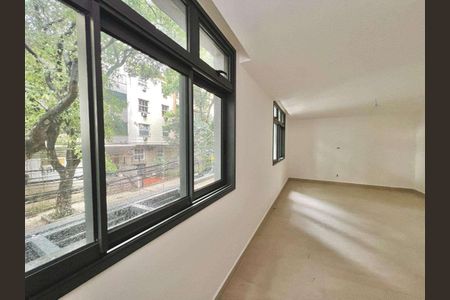 Apartamento à venda com 133m², 3 quartos e sem vaga