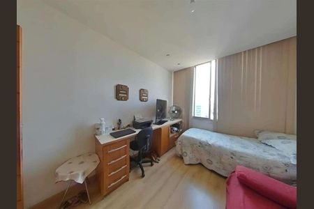 Apartamento à venda com 267m², 4 quartos e 1 vaga