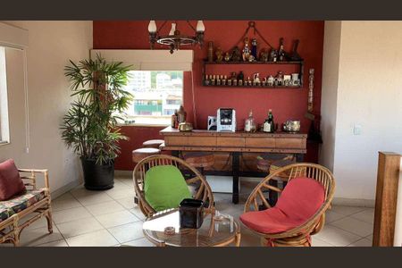 Apartamento à venda com 267m², 4 quartos e 1 vaga