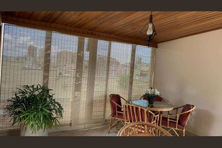 Apartamento à venda com 267m², 4 quartos e 1 vaga