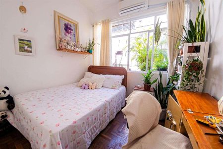 Casa à venda com 157m², 4 quartos e 2 vagas