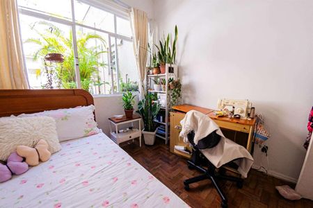 Casa à venda com 157m², 4 quartos e 2 vagas