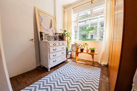 Casa à venda com 157m², 4 quartos e 2 vagas