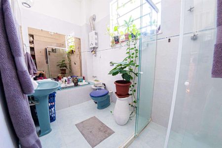 Casa à venda com 157m², 4 quartos e 2 vagas