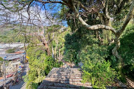 Casa à venda com 150m², 4 quartos e sem vagaÁrea externa