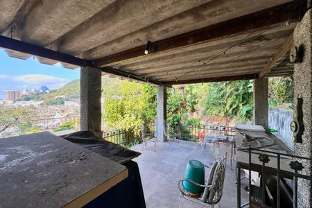 Casa à venda com 150m², 4 quartos e sem vagaÁrea externa