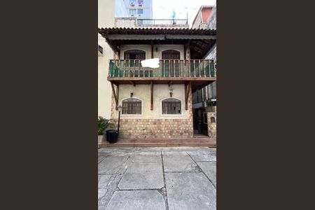 Casa à venda com 126m², 3 quartos e 1 vagaFachada