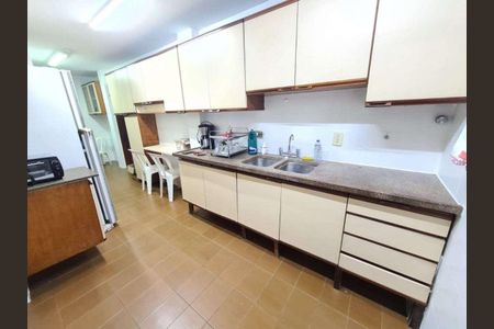 Apartamento à venda com 268m², 5 quartos e 2 vagas