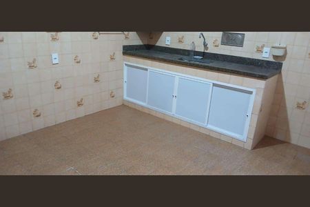 Casa à venda com 212m², 7 quartos e 2 vagas