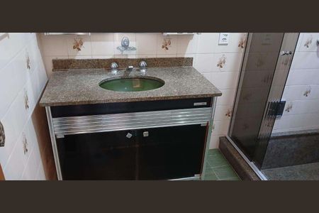 Casa à venda com 212m², 7 quartos e 2 vagas