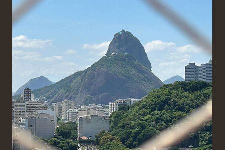 Apartamento à venda com 69m², 2 quartos e 1 vaga