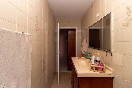 Casa à venda com 247m², 3 quartos e 2 vagas Casa à venda com 247m², 3 quartos e 2 vagasBanheiro da Suíte