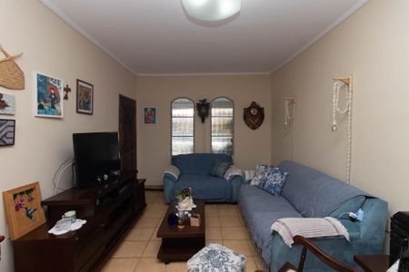 Casa à venda com 247m², 3 quartos e 2 vagas Casa à venda com 247m², 3 quartos e 2 vagasSala