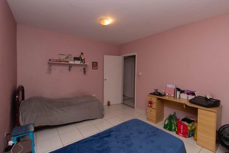 Casa à venda com 247m², 3 quartos e 2 vagas Casa à venda com 247m², 3 quartos e 2 vagasQuarto 2