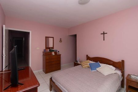 Casa à venda com 247m², 3 quartos e 2 vagas Casa à venda com 247m², 3 quartos e 2 vagasQuarto Suíte