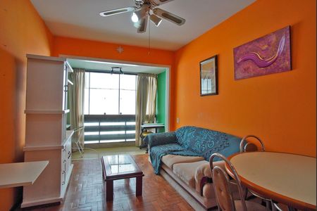 Apartamento para alugar com 77m², 1 quarto e 1 vagaSala