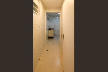 Apartamento à venda com 45m², 1 quarto e sem vaga Apartamento à venda com 45m², 1 quarto e sem vagaCorredor Cozinha