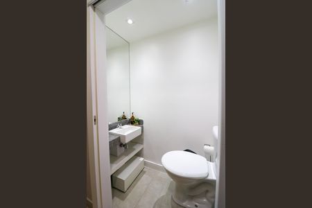 Lavabo de apartamento para alugar com 1 quarto, 31m² em Santo Amaro, São Paulo