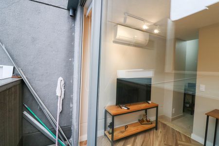 Varanda de apartamento à venda com 1 quarto, 31m² em Santo Amaro, São Paulo