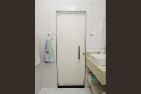 Casa à venda com 140m², 2 quartos e 1 vagaBanheiro