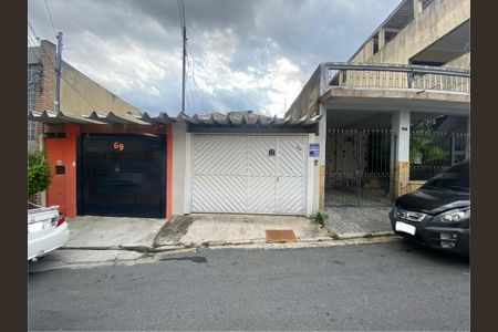 Casa à venda com 140m², 2 quartos e 1 vaga Casa à venda com 140m², 2 quartos e 1 vagaFachada com plaquinha