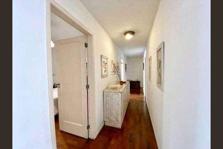 Apartamento à venda com 215m², 4 quartos e 2 vagas