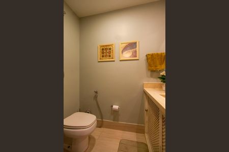 Apartamento à venda com 166m², 4 quartos e 1 vaga Apartamento à venda com 166m², 4 quartos e 1 vagaLavabo