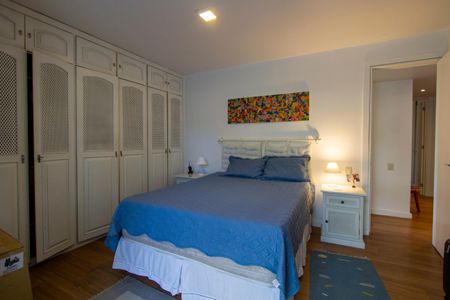 Apartamento à venda com 166m², 4 quartos e 1 vaga Apartamento à venda com 166m², 4 quartos e 1 vagaQuarto 1