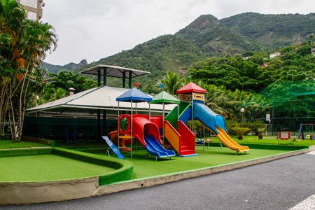 Apartamento à venda com 166m², 4 quartos e 1 vaga Apartamento à venda com 166m², 4 quartos e 1 vagaÁrea comum - Playground