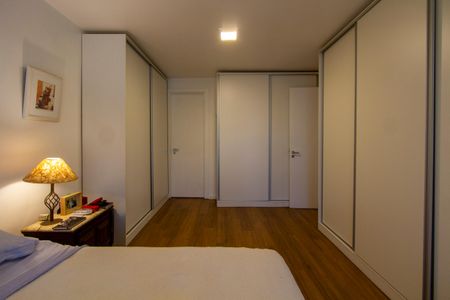 Apartamento à venda com 166m², 4 quartos e 1 vaga Apartamento à venda com 166m², 4 quartos e 1 vagaSuíte 1