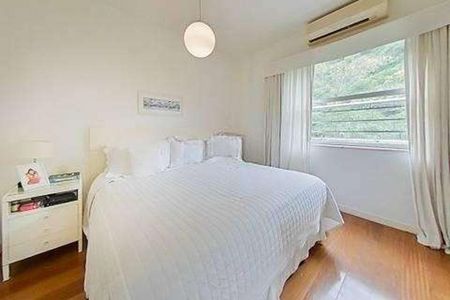 Apartamento à venda com 262m², 5 quartos e 2 vagas